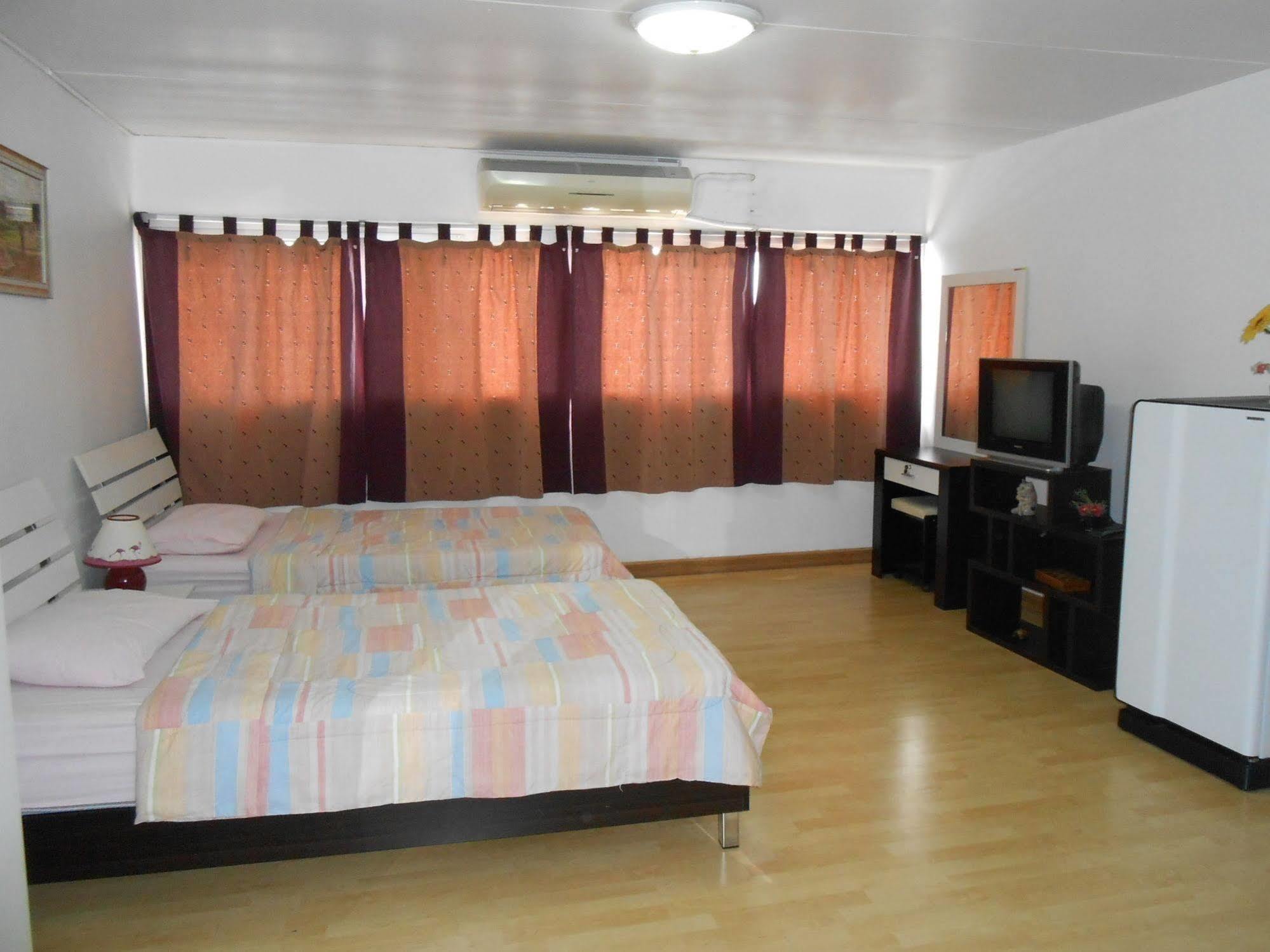 Mt-Room Pak Kret Extérieur photo